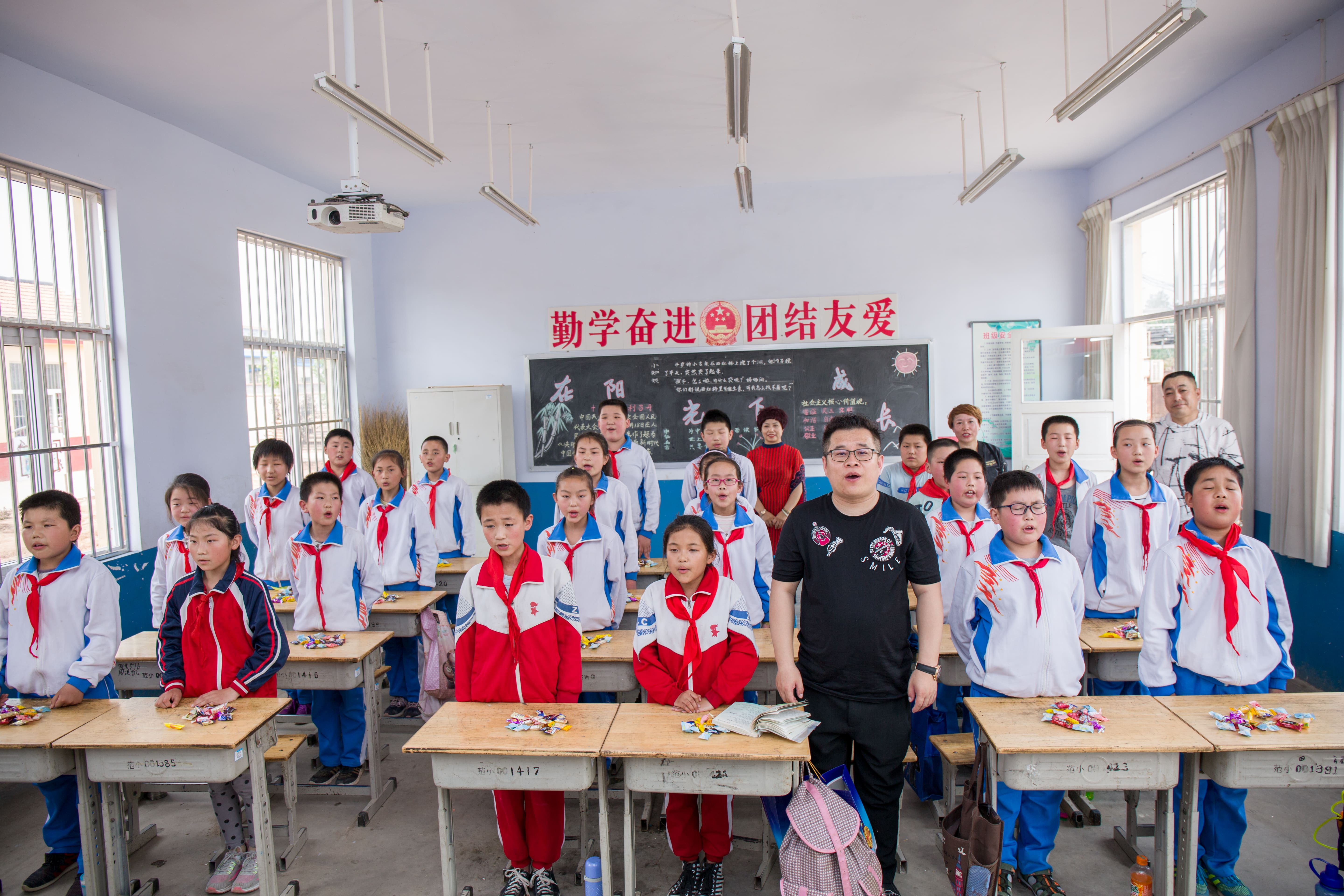 第142所 诸城市贾悦镇范家官庄开云足球体育_开云足球(中国)
鹿永波小学