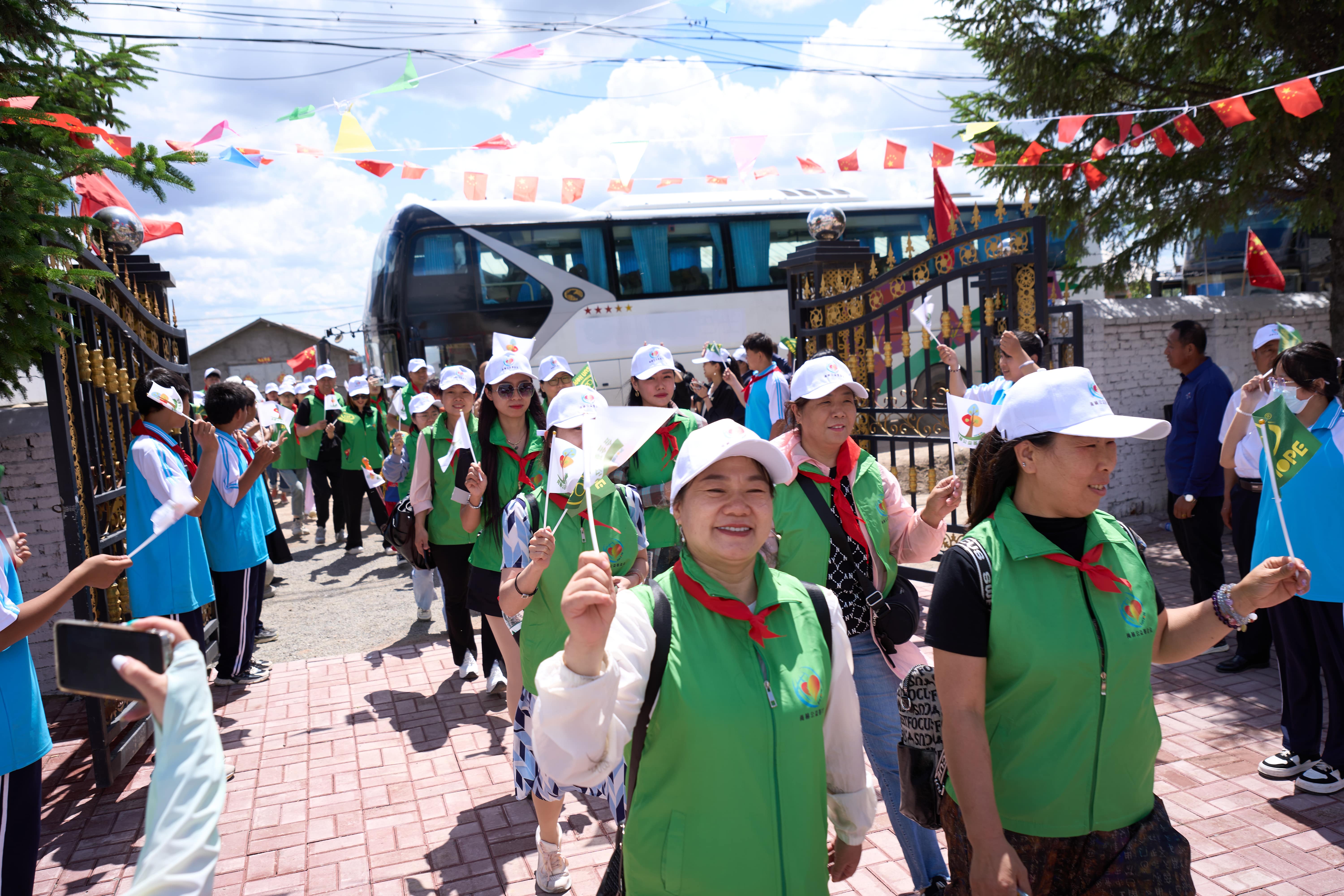 第254所 黑龙江巴彦县黑山镇民乐村开云足球体育_开云足球(中国)
侯玉霞学校